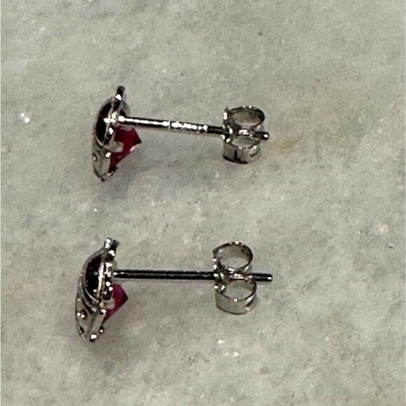 Ladybug Earrings Rhodium Plated Over Silver w/ Simulated Red Stones w/ Gift Box - Picture 6 of 7
